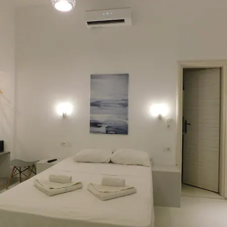 Fira Spot Apartment